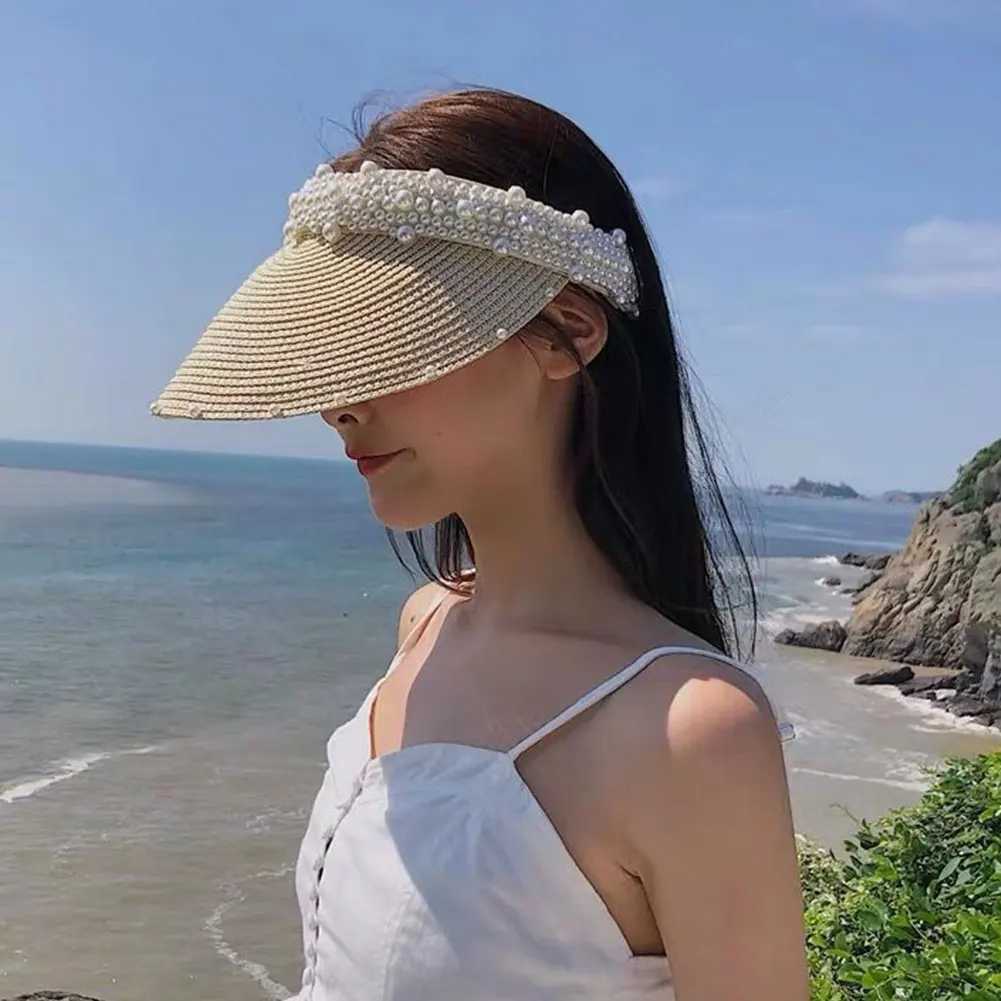Шляпка женская с жемчужным ремешком модная пляжная Панама из рафии козырьком для