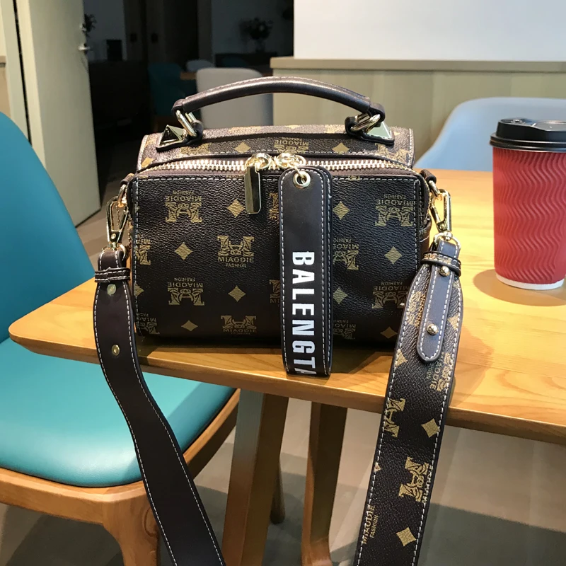 

Vintage Prints Crossbody Bag for Women Luxury Handbags Women Bags Genuine Leather Purses and Handbags V Bags In Luxury Handbags
