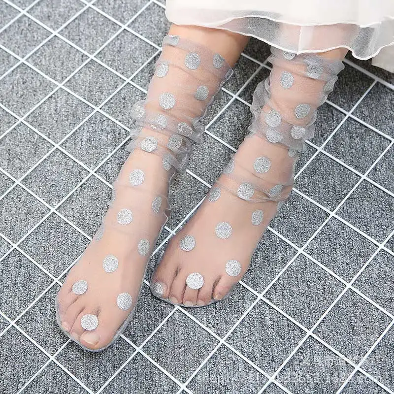 

Fashhion Zeigen Dot Gemusterten Glnzende Kurze Socken Frauen Ankle Transparent Harajuku Socken Aushhlen Sommer Dnne Socken