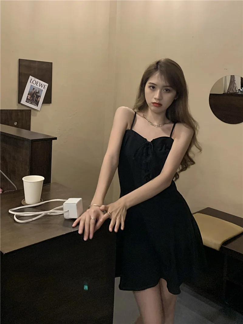 Корейское темное платье для девушек с V-образным вырезом закрывающее талию на