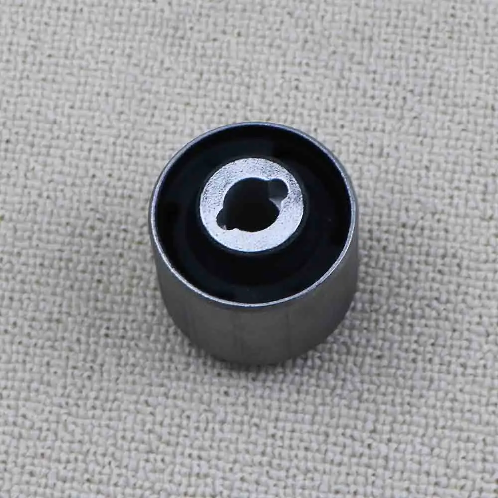 31304040 для VOLVO XC90 2003 2004 2005 2006 2007 2008 2009 2010 2011 нижний рычаг управления передние втулки