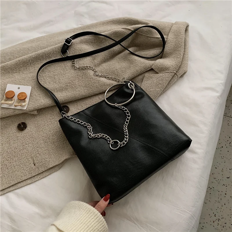 

New Woman Shoulder Bag Fashionable Simple Chain Messenger Bag High Quality Luxury Designer Handbag 2021 New Female Underarm Bag