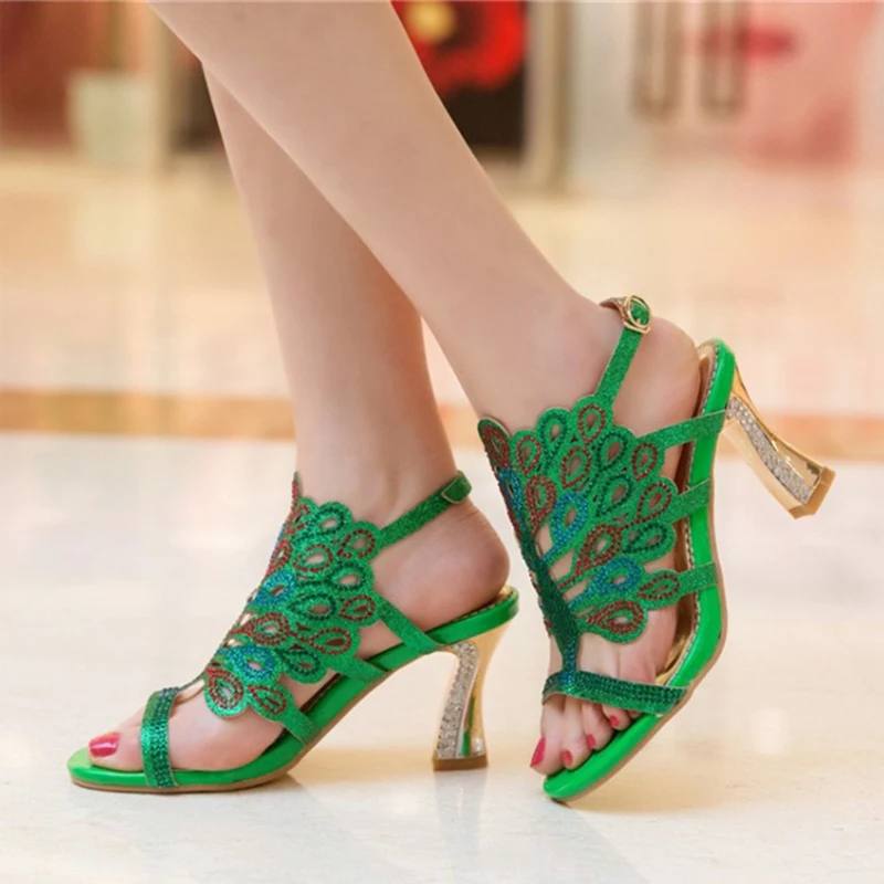 Новые летние сандалии в гладиаторском стиле Женские босоножки Модные пикантные