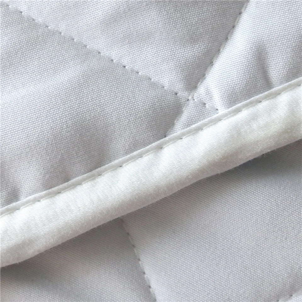 BlessLiving Eyelash Coverlet Set Cute Eyes Gold Black Bed Quilt Set 3-Piece Modern Bedspreads for Fashion Girls Summer Blanket