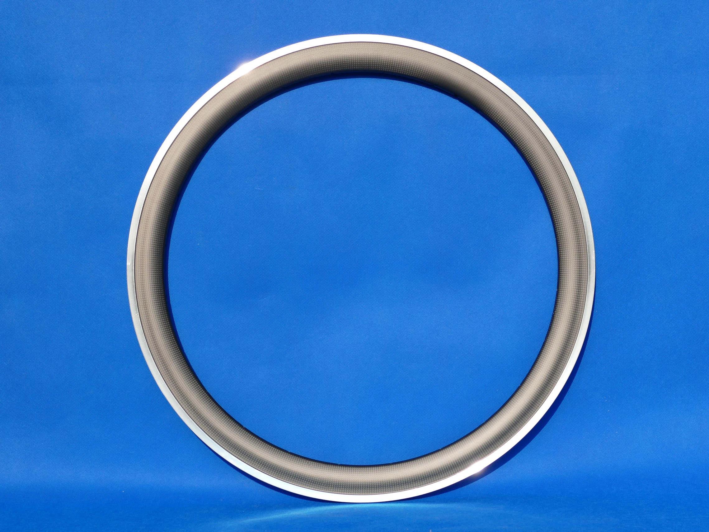 

Including 1 Pair Rims Full Carbon Road Bike Bicycle Clincher Wheel Rims ( Alloy Brake Side ) Wheel Rim Depth 50mm Width 25mm