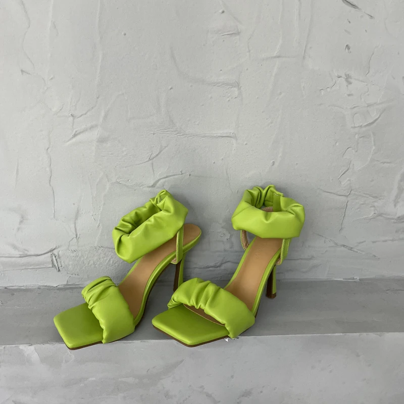 

2021 Fashion Square Toe Elegant Strap Ladies Open Toe High Heels Simple Temperament Stiletto Fairy Sandals