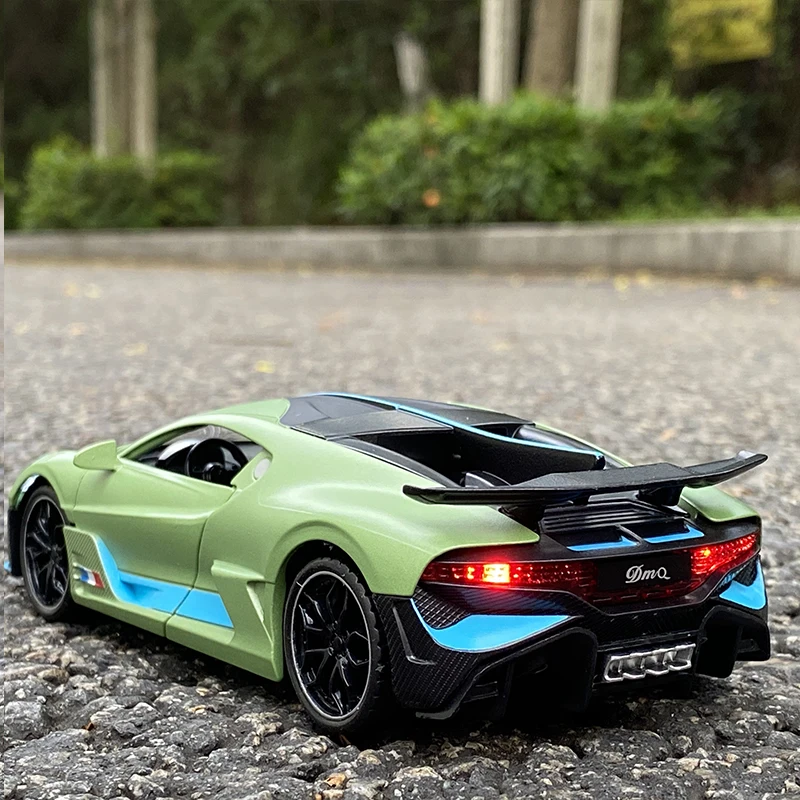 1:32 игрушечный автомобиль Bugatti divo металлический литой и модель автомобиля