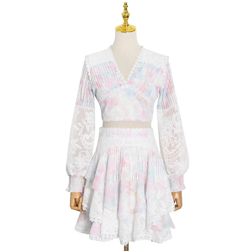 

DEAT 2021 New Women Fashion V-neck Top And Short Skirt Hook Flower Hollow Skirt Patchwork Printing Bow Suit Summer Autumn 7E281