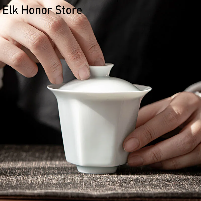 

140ml Handmade Hexagonal White Porcelain Tea Tureen Tea Maker Gaiwan Misty Blue Ceramic Bowl With Lid Kung Fu Teaware Ceremony