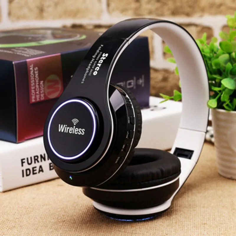 

Bluetooth Headset Head-mounted Foldable Luminous Headset with Microphone for Phone Calls Bluetooth 5.0 Wireless Headset Cable