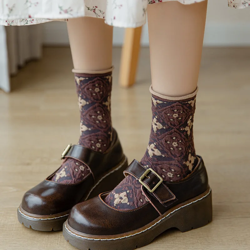 

Harajuku Retro Woman Socks Kawaii Cute Autumn Winter Socks Women Korean Fashion Cotton Crew Sock for Girls Ladies Christmas Gift