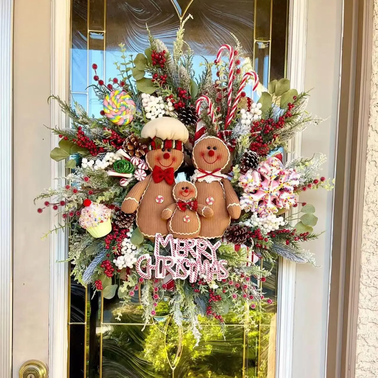 

Cute Gingerbread Family Wreath Christmas Wreath Atmosphere Home Door Pendant Christmas Decoration New Years 2022