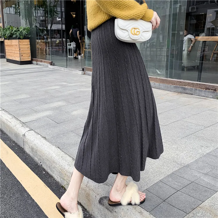 

Large size 2019 Autumn and winter new large size skirt fat sister 200 pounds twist knit was thin and long wool skirt