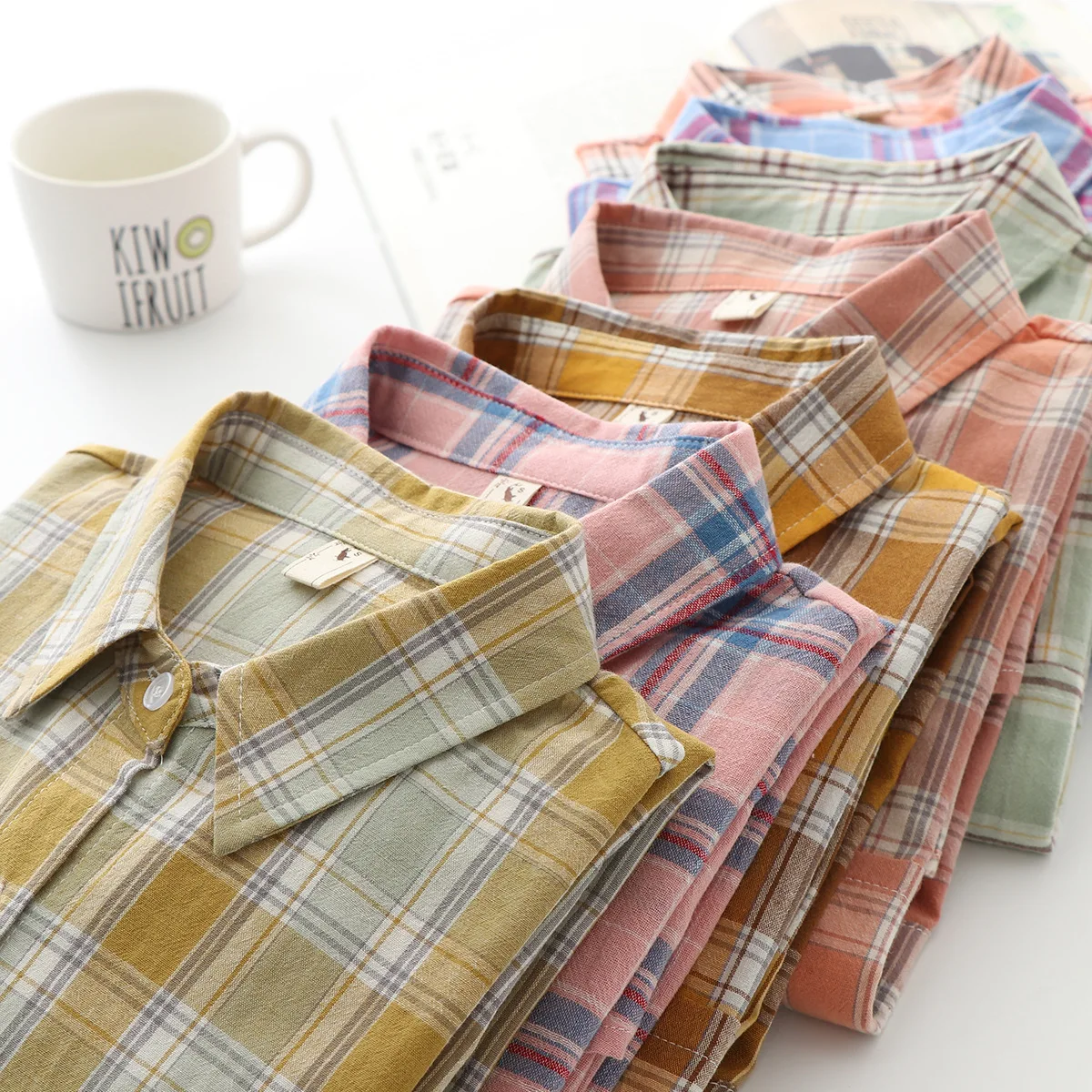 

New Women's Plaid Shirt Korean Version of Loose-fitting Cotton-coated Shirt Top Long Sleeve Lapels Are Cheap