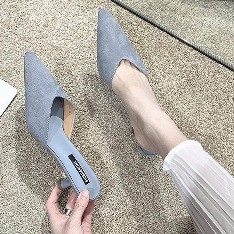 Верхняя одежда С острым носком Туфли без задника Дамские тапочки Спайк шпильками