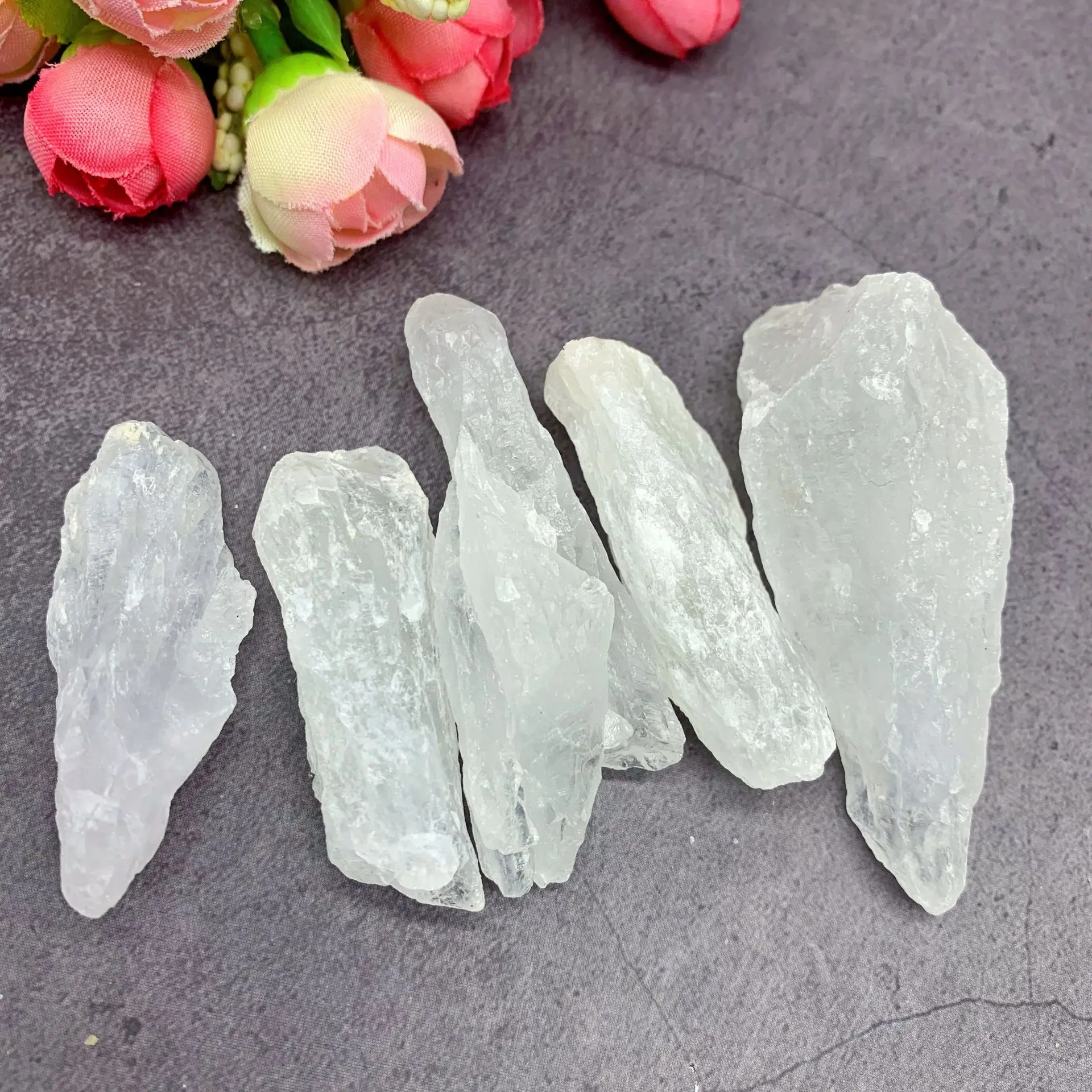

1pcs 4-6cm Natural Mineral White Quartz Crystal Stone Rock Chips Specimen Healing collection natural crystal fish tank stone D3