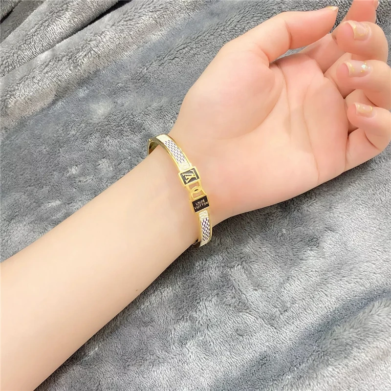 

2021 Hot Fashion Bracelet For Women Jewelry Gift Retro Four Leaf Clover Mujer Pulseras Beads chains Bangle Boho Jewelry No.12
