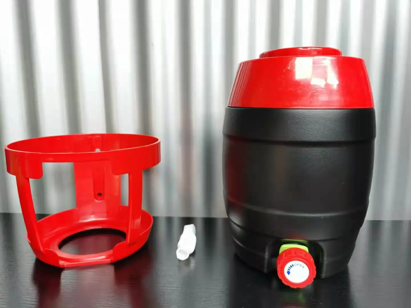 Дозирующий контейнер для автомобиля Раздельный зарядный отдельный бочонок