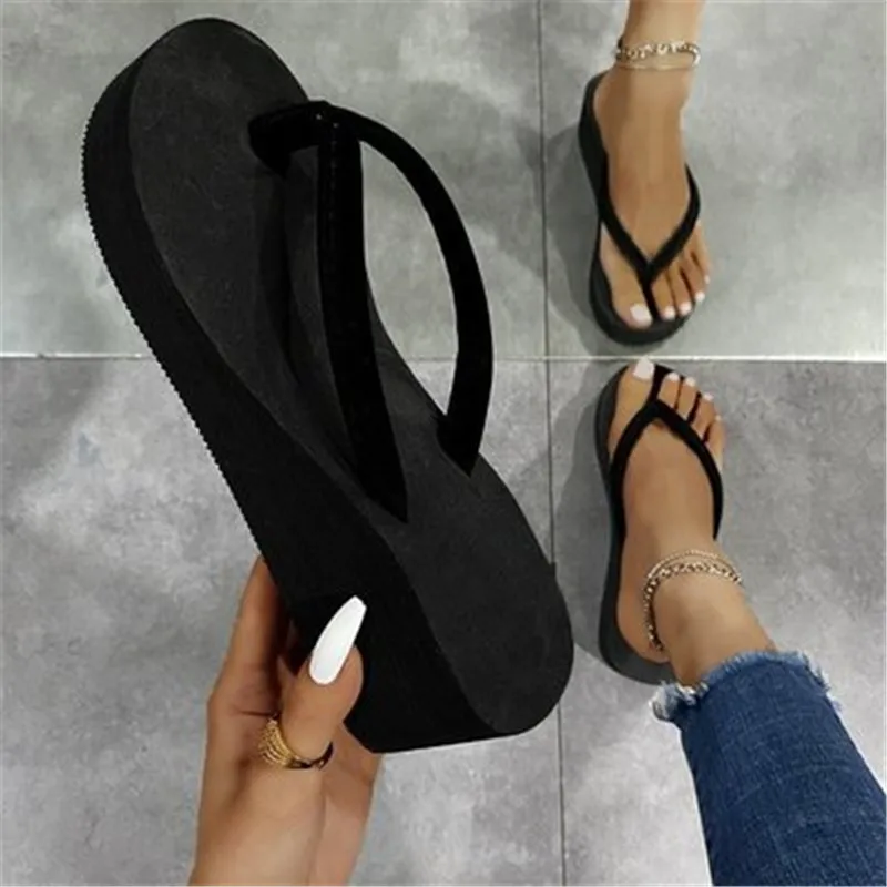 Женские пляжные шлепанцы на платформе черные повседневные уличные матовые