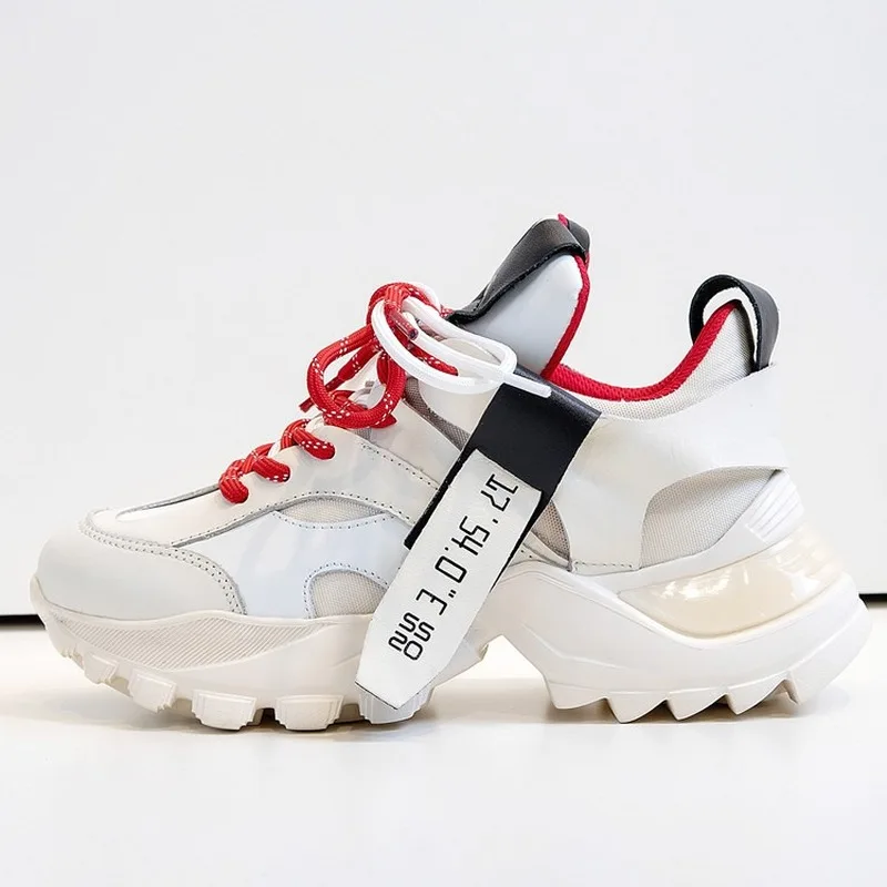 

Женские массивные кроссовки из натуральной кожи, на шнуровке, Повседневная модная обувь с круглым носком, белые, на платформе, увеличивающи...