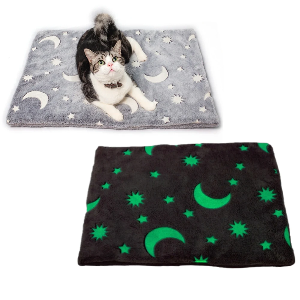 

S/M/L Glow Mat Luminous Pet Mat Soft Flannel Dog Bed Winter Warm Cover Mat Glow Dark Blanket Mat for Dogs Cats