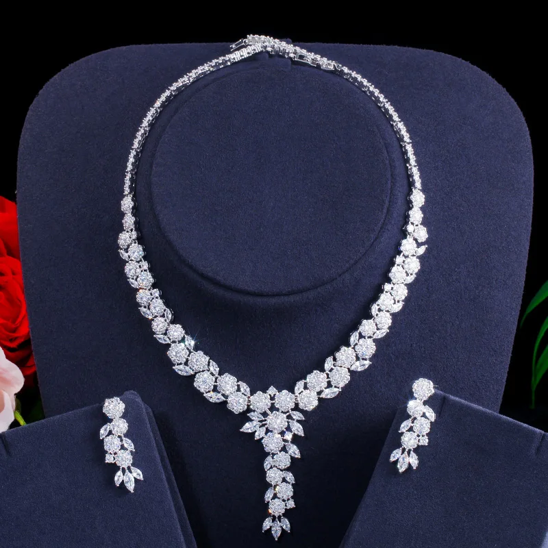 Женский Свадебный комплект из колье и серёг с разноцветным фианитом|Ювелирные