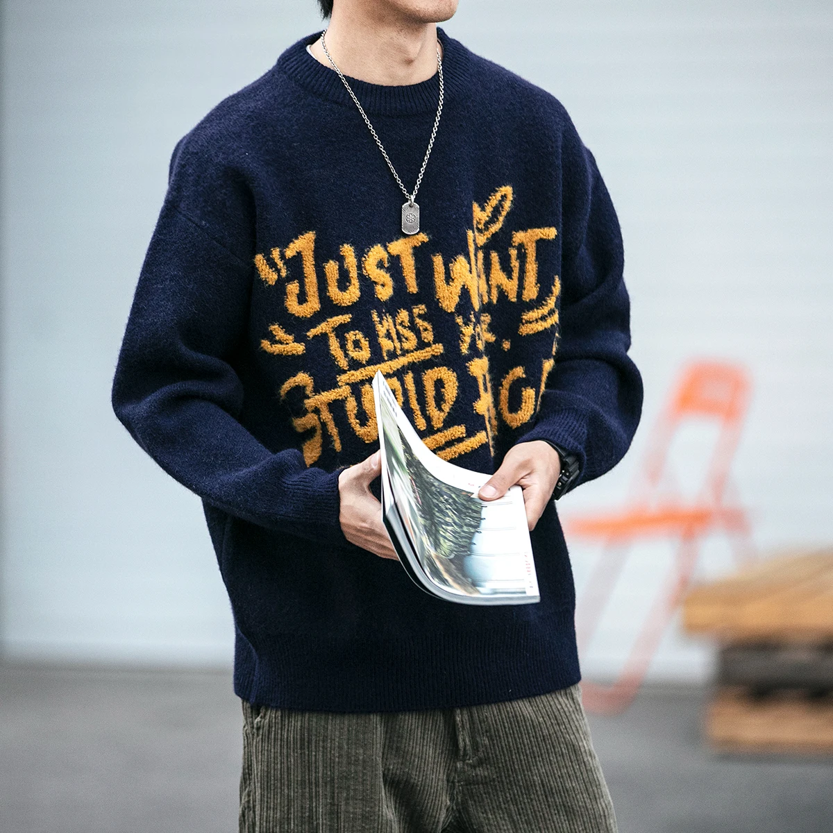 Свитер Мужской трикотажный с круглым вырезом Свободный пуловер надписью