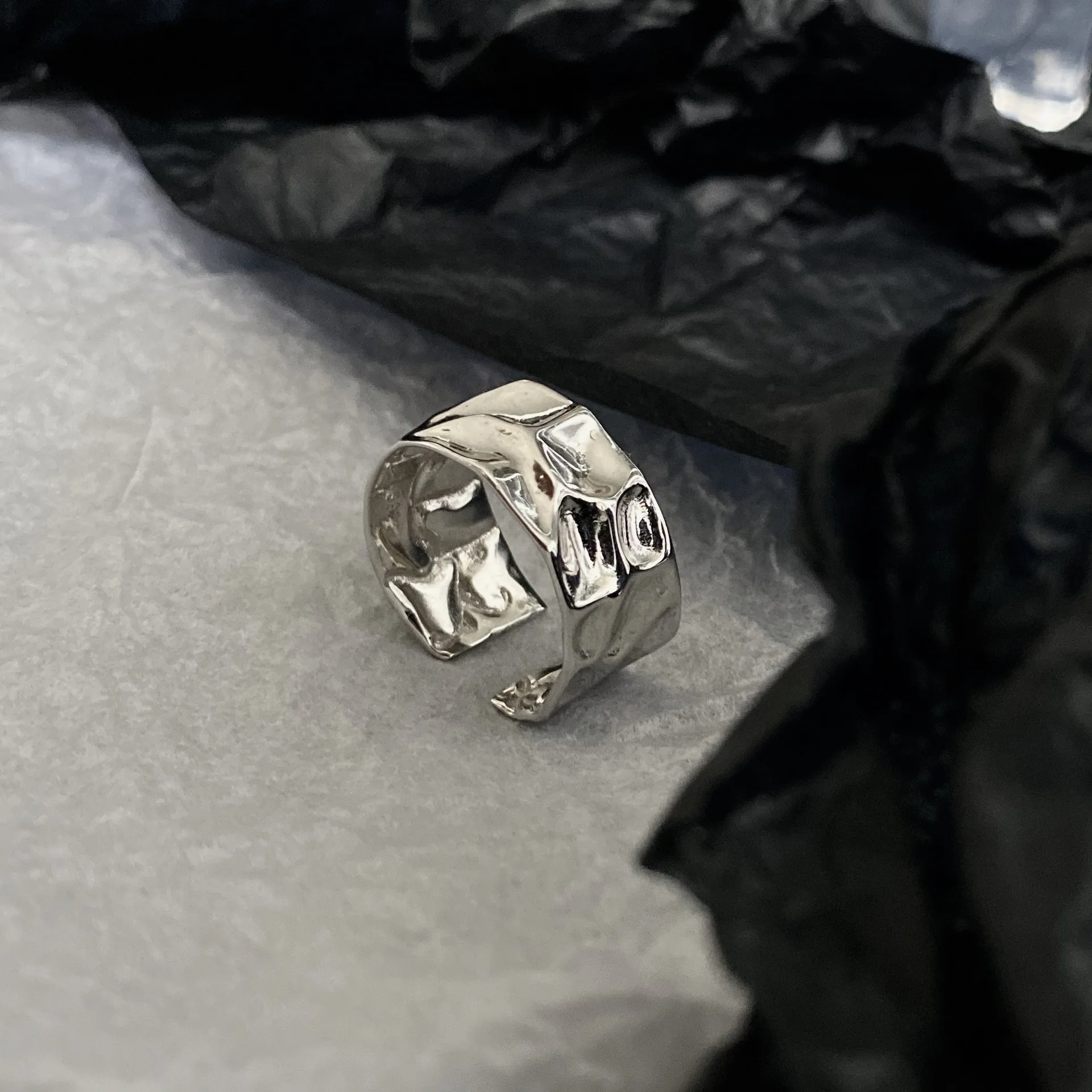 

2021 minimalist fashion personality retro s925 silver irregular tin foil widened men's and women's rings