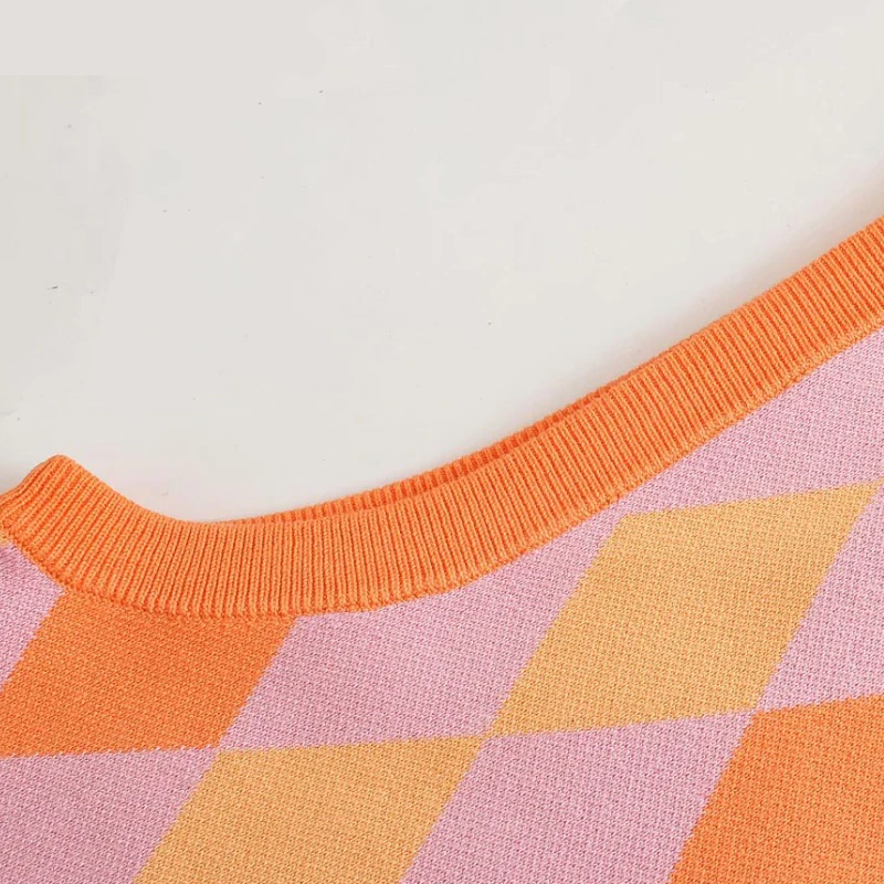 

Y2k Sweater Women Vintage Color Matching Argyle Pattern Loose Sweater Vest Lady V Neck Sleeveless Waistcoat Chic Pullovers Tops