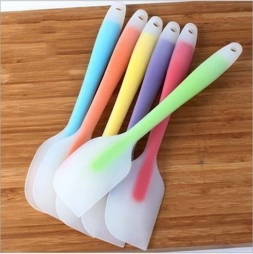 

Soft Seamless Silicone Spatula Butter Cream Scraper Baking Tools for Cakes Decorating Tools Kitchen Ware