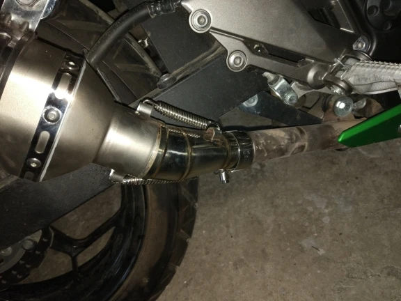 Мотоциклетная выхлопная средняя труба из нержавеющей стали глушитель