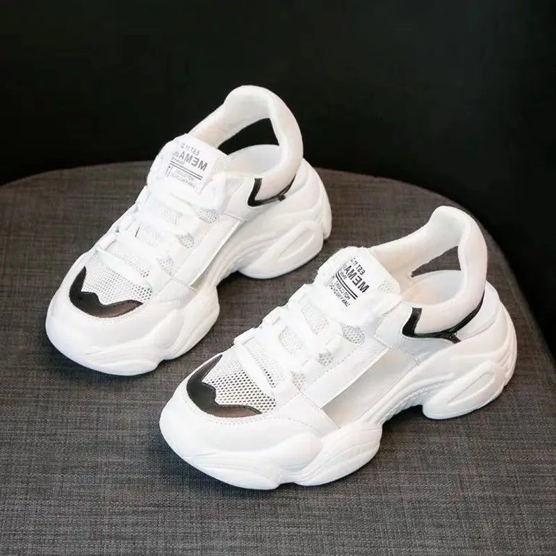 Новинка 2019 года модные летние черные и белые сандалии женские кожаные кроссовки