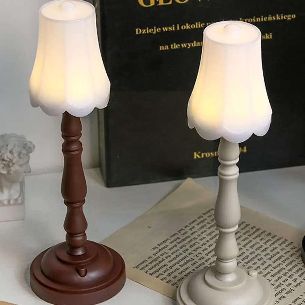 

Mini Table Retro Lamp Doll House Lamps Decor Accessories Dollhouse Toys Furniture 60CM L7B3