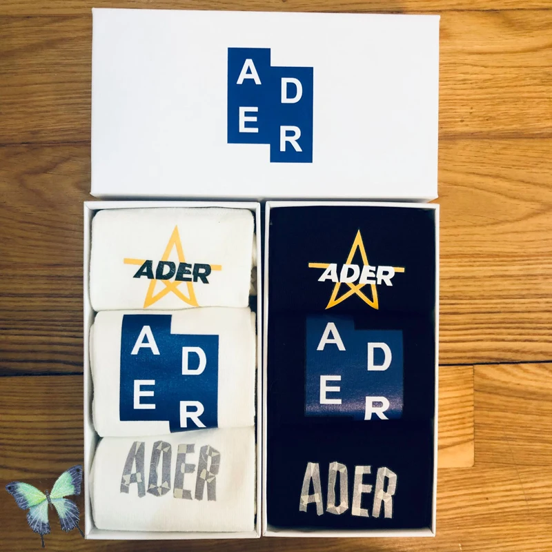 

3 пары, носки в оригинальной коробке