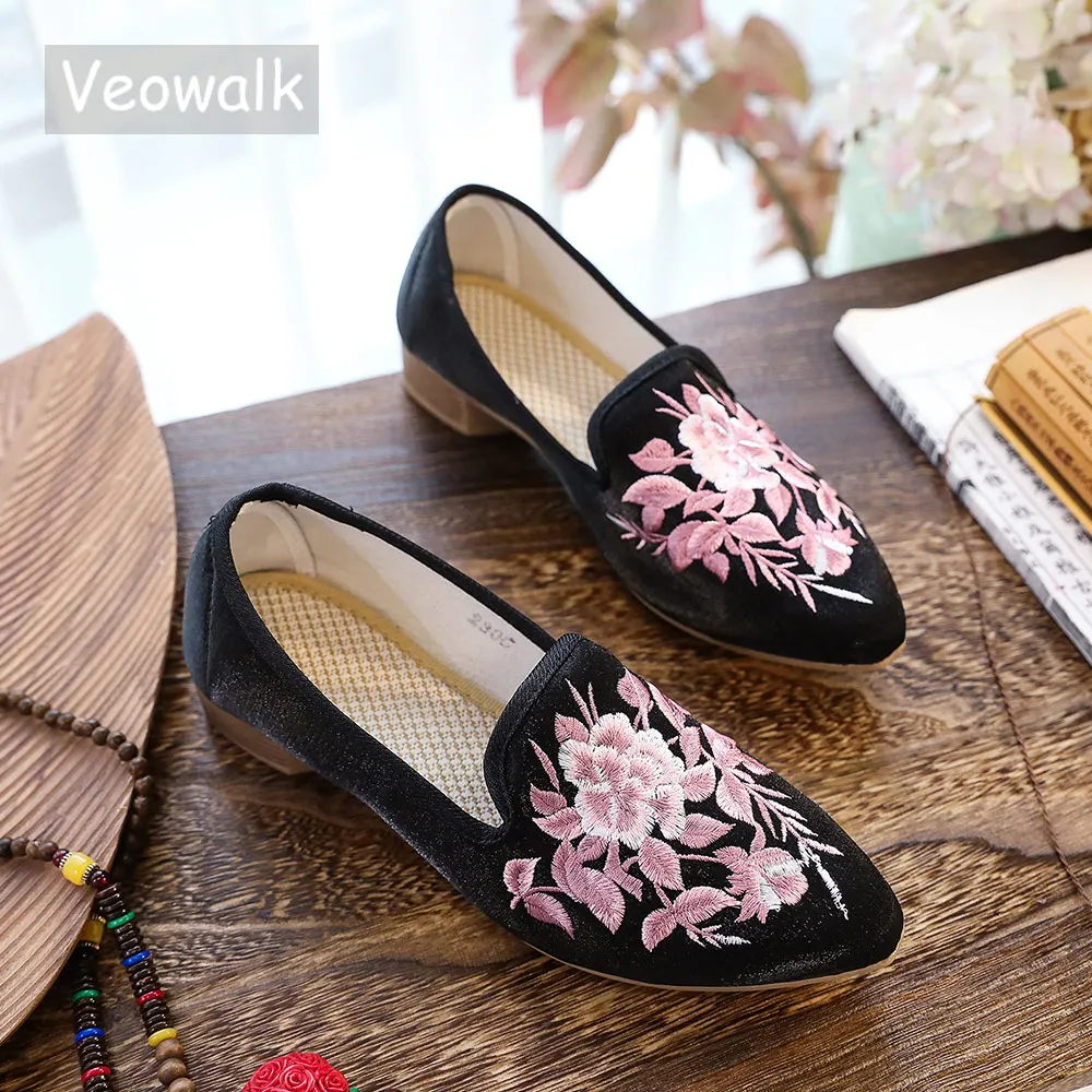 Женские холщовые Лоферы Veowalk с цветочной вышивкой на плоской подошве острым носком удобные слипоны дамские