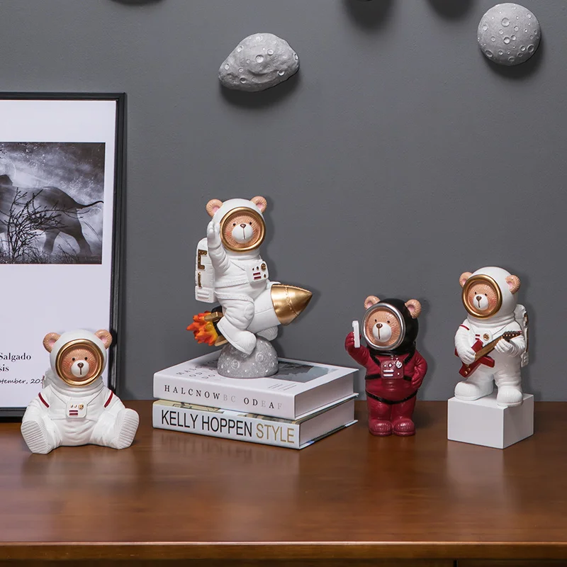 

Modern Simple Lovely Astronaut Sculpture Ornaments Craft Living Room Desktop Furnishings Home Decoration Accessories Gifts