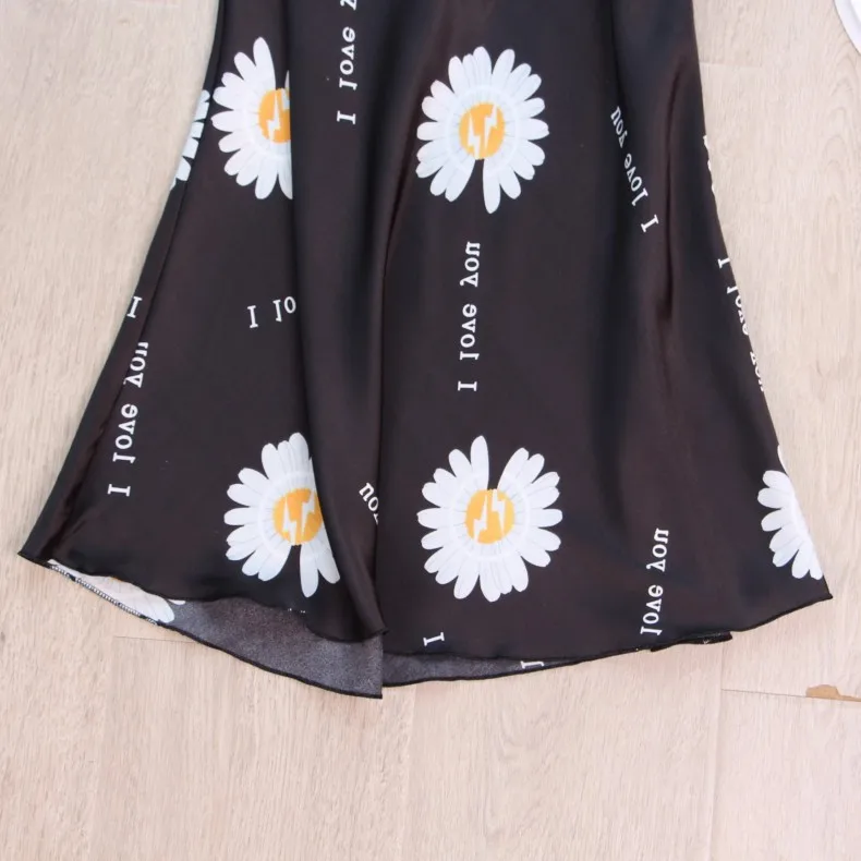 

Sleepwear Black Printed Flower Nightgown Female Spaghetti Strap Nightdress Sexy Satin Kimono Robe Gown Split Home Dressing