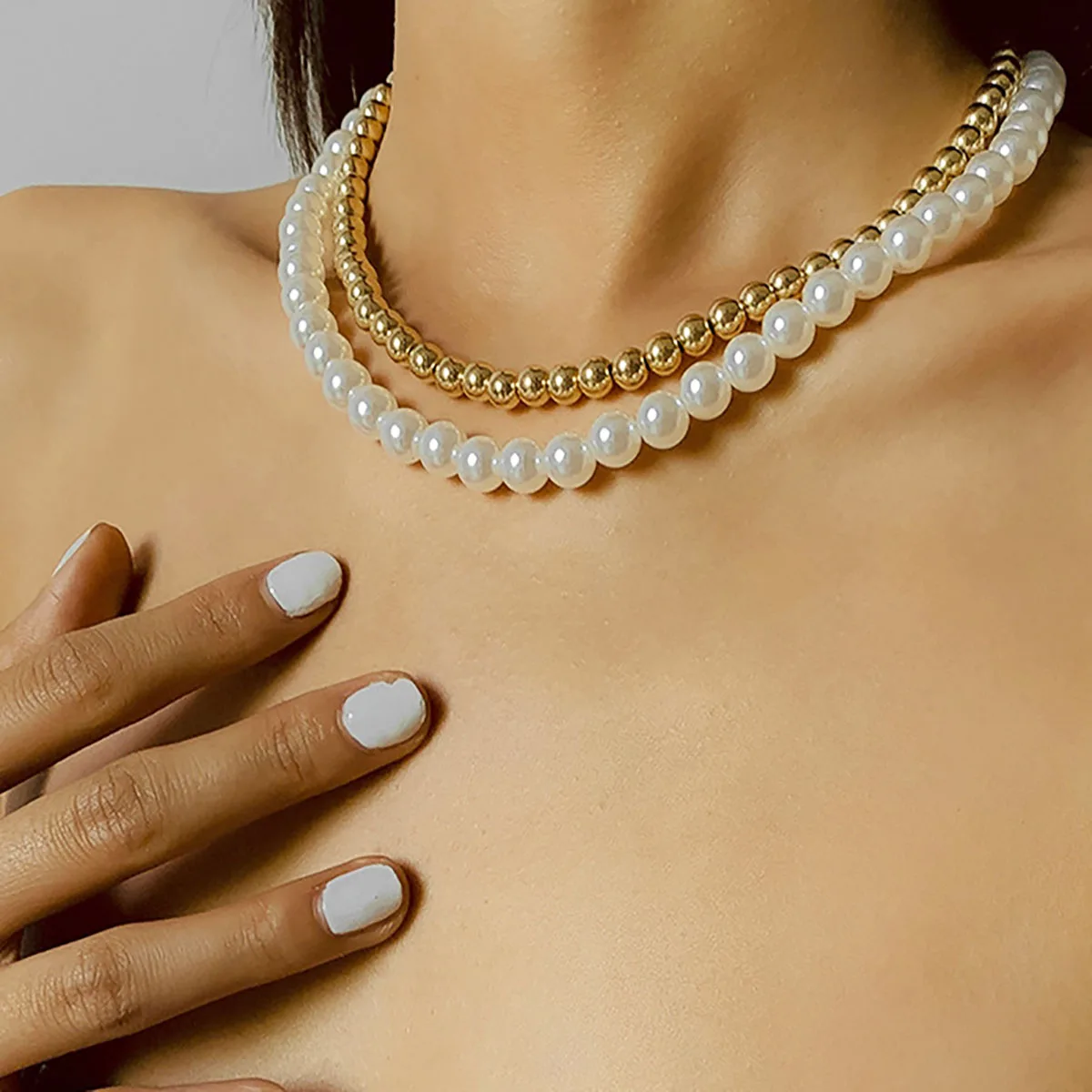 

Multilayer Simple Imitation Pearl Beaded Clavicle Necklace Men's Vintage Gold Color Metal Bead Necklaces Girls Fashion Jewelry