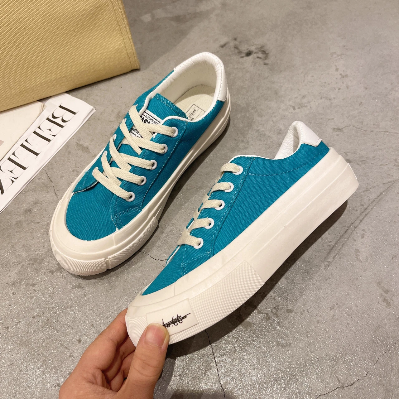 

Lake blue canvas shoes women 2021 new style Korean fashion casual thin section low-cut thick-soled white shoes women
