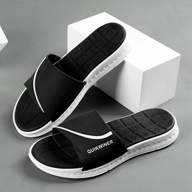 

2021 Summer New Thick Bottom Fashion Flip Flops Men Outdoor Sandy Beach Chic Slippers for Male All-match Non-slip Men's Slippers