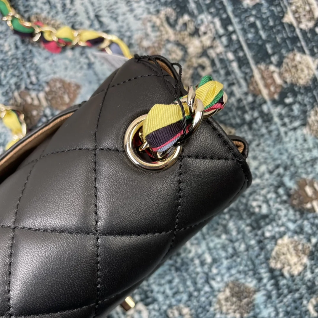 

2021 new top brand luxury design ladies shoulder bag rhombus fashion all-match leather diagonal bag 5 colors available black