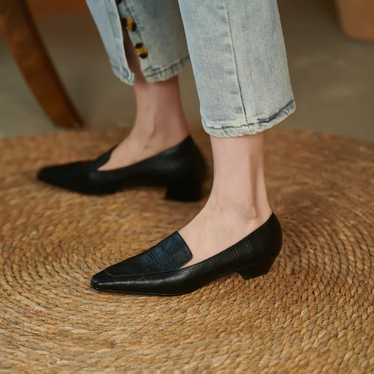 Черный Натуральная кожа Женская обувь низкие Туфли без каблуков 2021 женские туфли