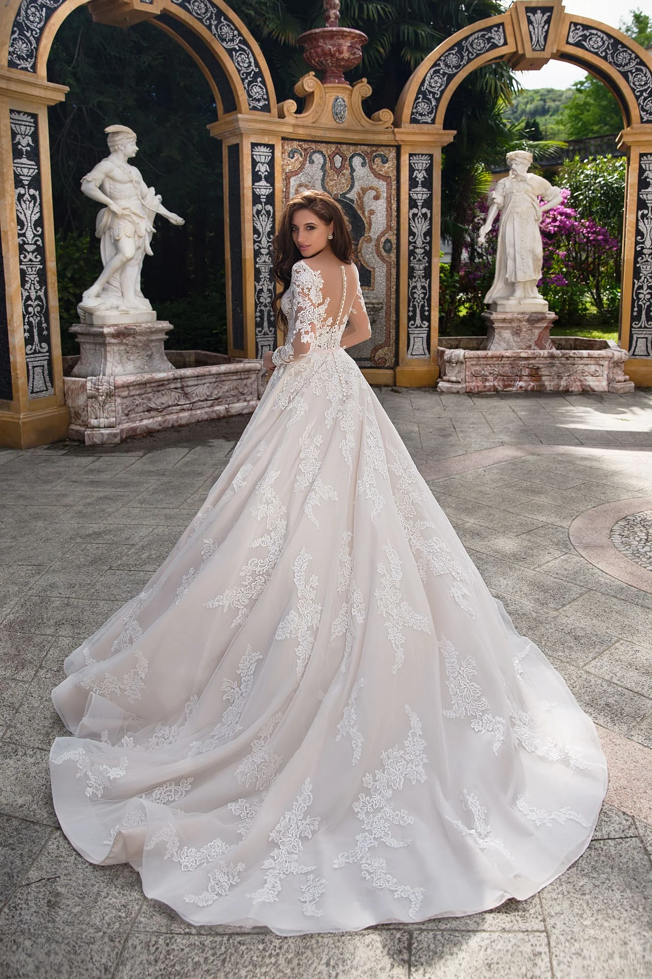 Свадебное платье с длинными рукавами 2019 кнопка назад аппликация для бального