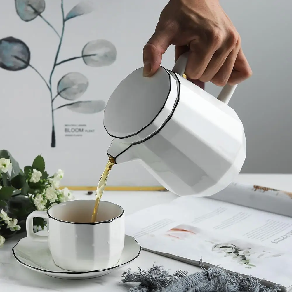 

Yolife British Bone China Geometric Ceramic tea pot Set Lovely Porcelain large capacity flower teapot for Wedding Gift