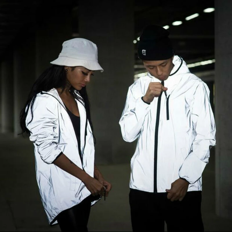 

Светоотражающая куртка для мужчин, легкие толстовки, женские куртки, водонепроницаемая ветровка в стиле хип-хоп, уличная одежда с капюшоном...