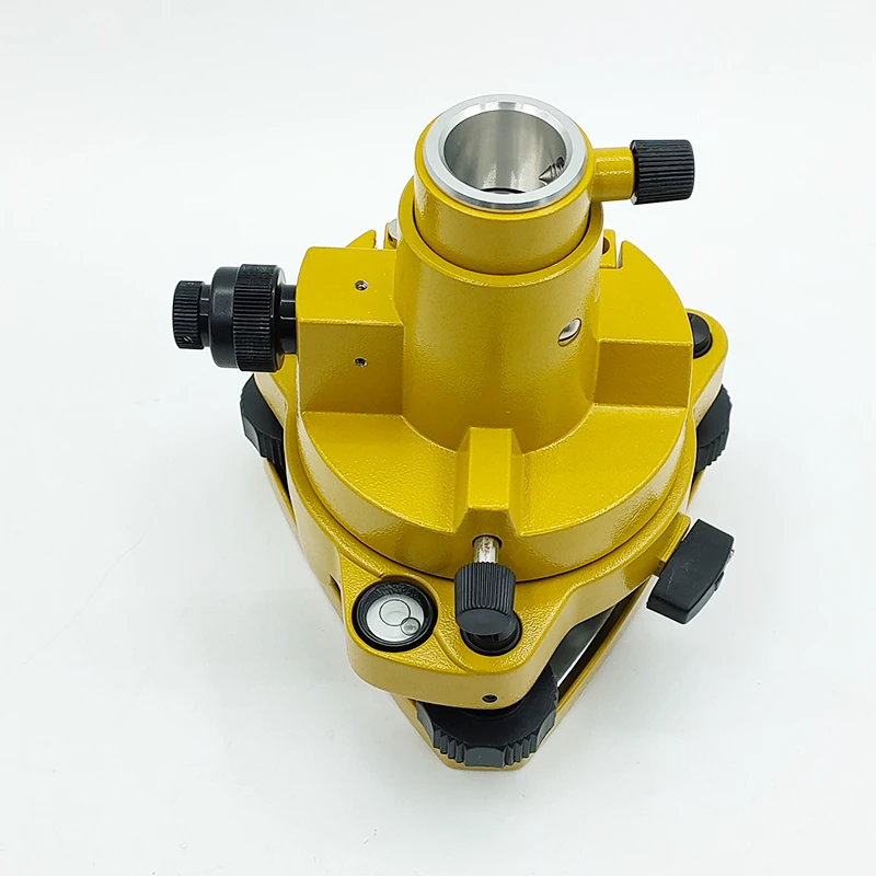 Желтый трибрач и адаптер с оптическим увеличением подходит для установки призмы