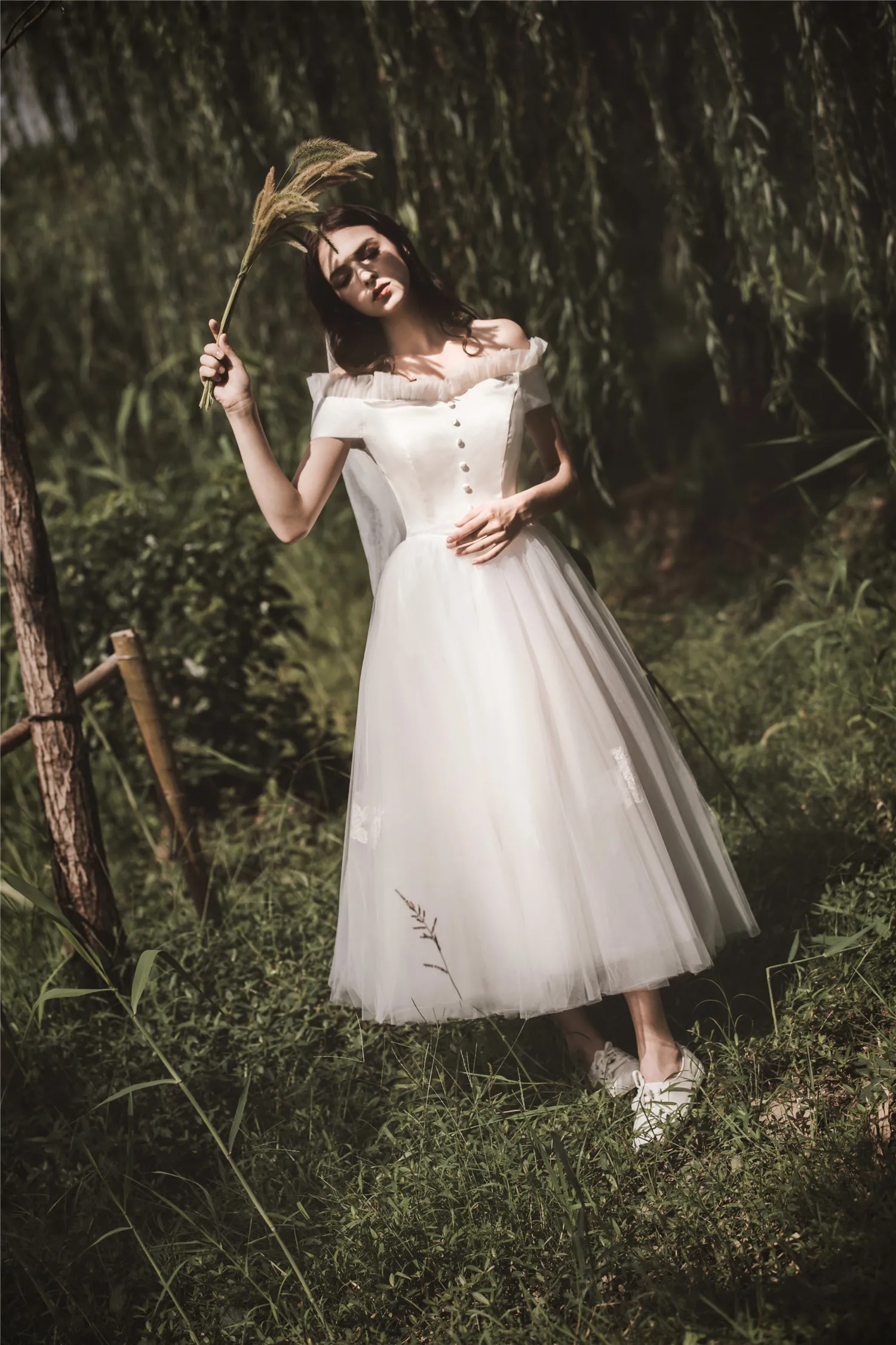 Wedding Dress White A-line Chiffon Bridal Gown Elegant Off-the-shoulder with Beading For Party |