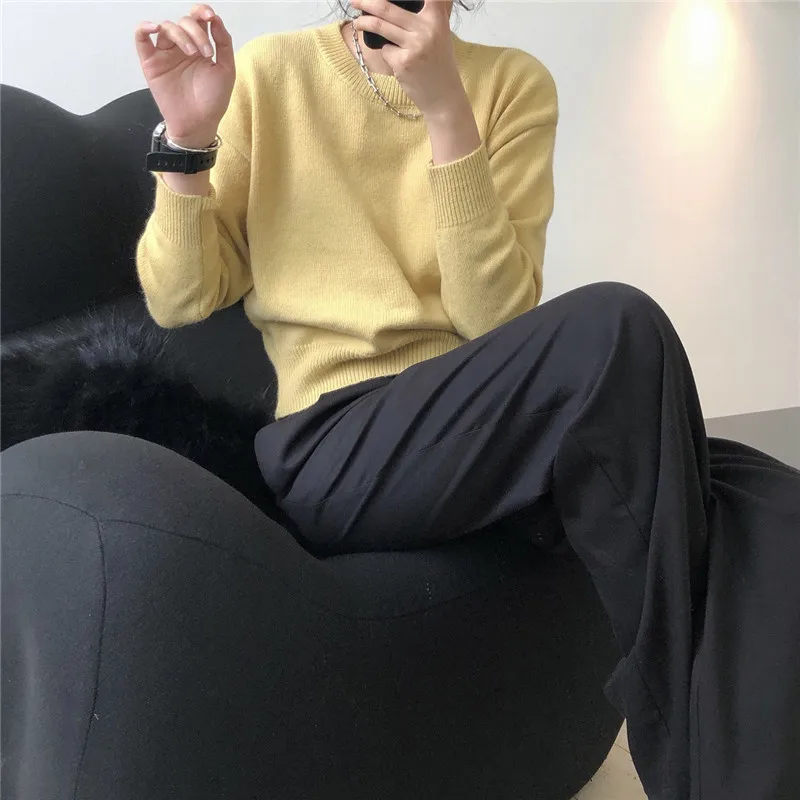 

2020 Autumn And Winter New Fashion High Waist Short Wool Round Neck Sweater Women Loose Wild Skin Friendly Knitted Top WomenC242