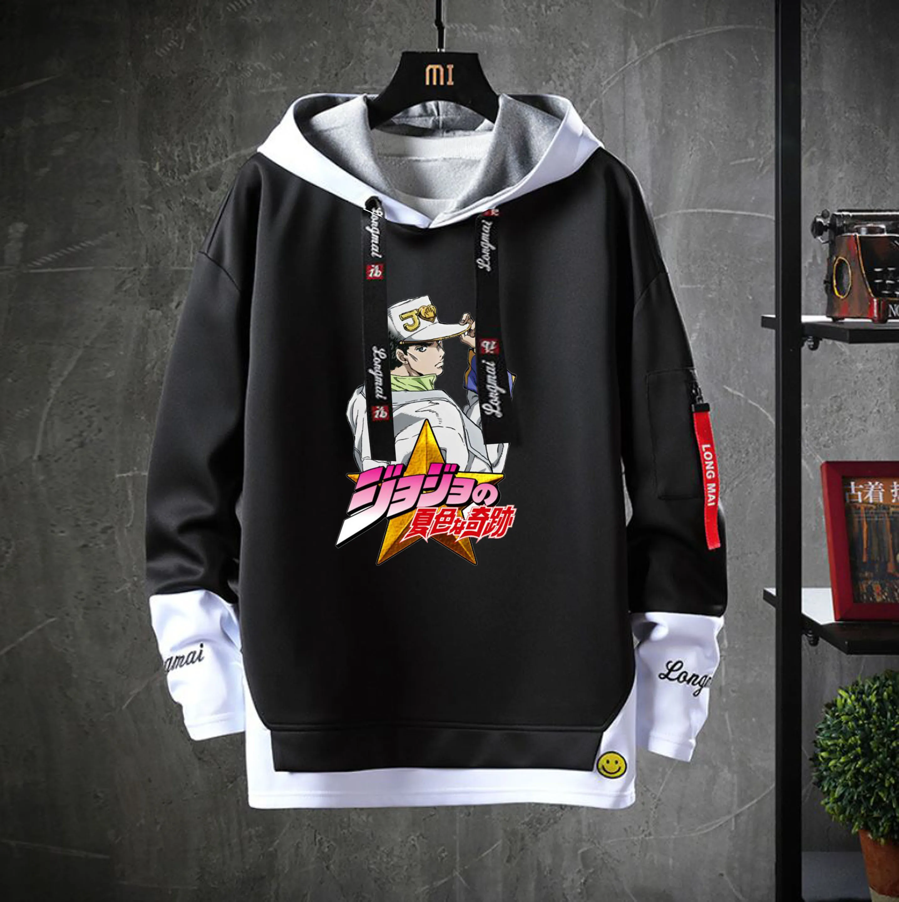 

Hoodies & Sweatshirts