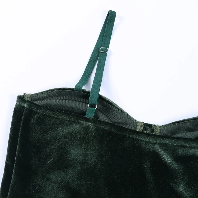 Майка женская с глубоким V-образным вырезом и открытой спиной |